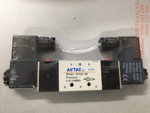 Van điện từ 4V220-08 (220V)